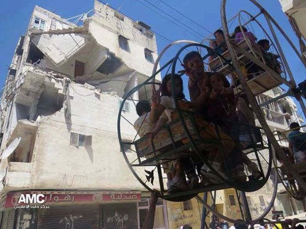 Syria - Children - Ferris Wheel